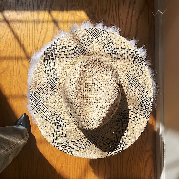 Western Straw Cowgirl Hat - Picture 2 of 3